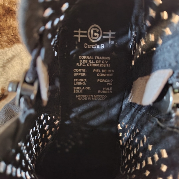 Corral Short Cutout Boots Size 7.5B - Picture 6 of 6